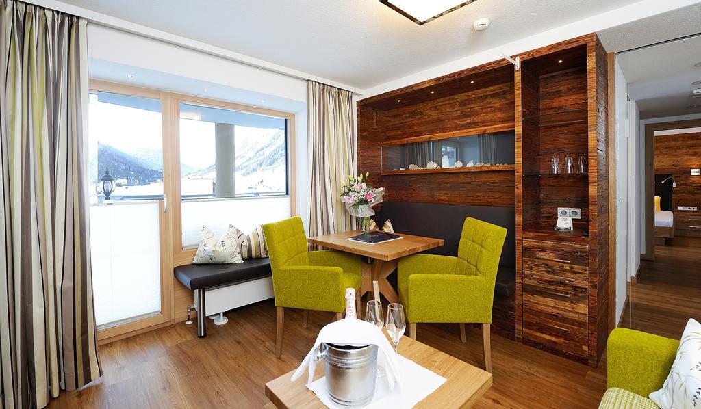 Hotel Jägerhof Ischgl Rum bild