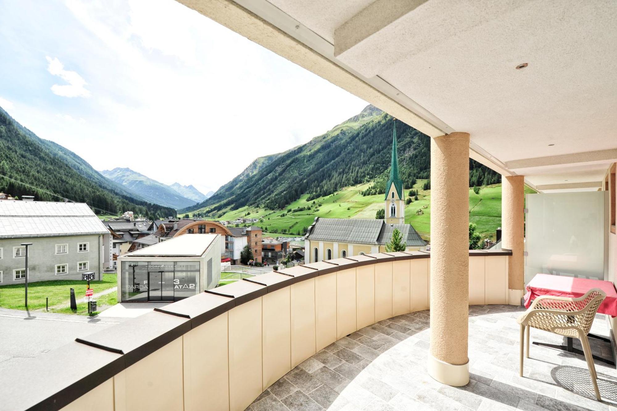 Hotel Jägerhof Ischgl Exteriör bild