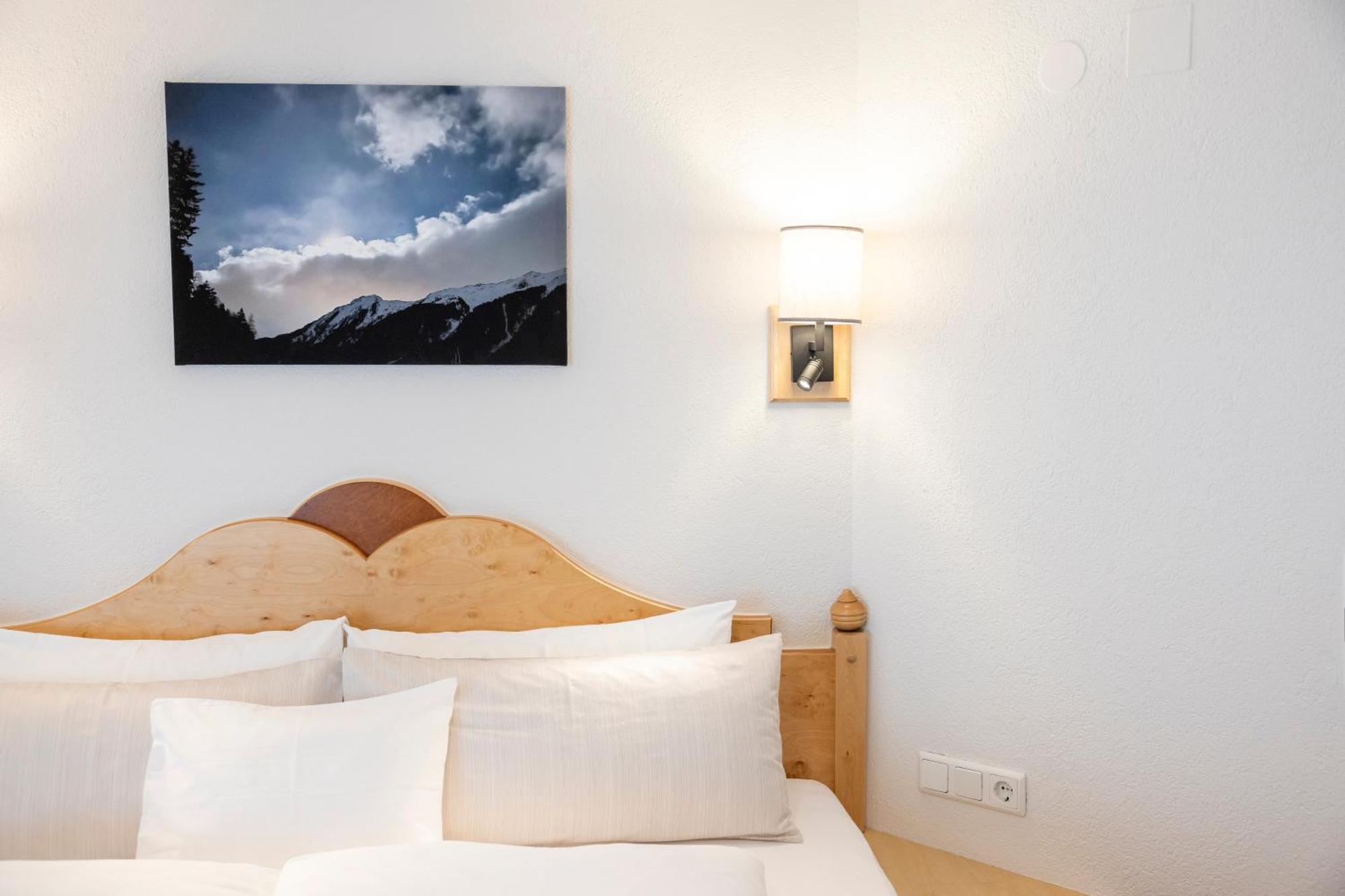 Hotel Jägerhof Ischgl Exteriör bild